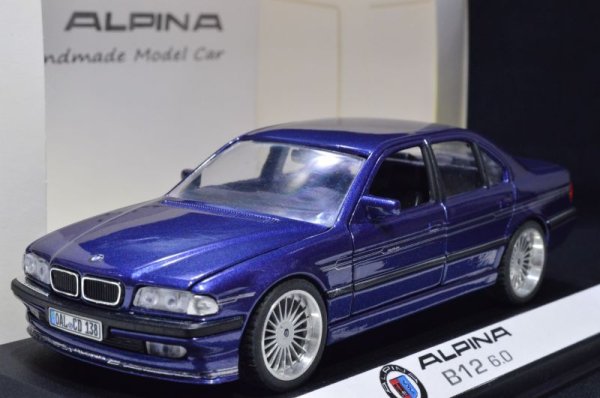 画像1: B12 6.0  (Ｅ38) セダン 1/43 (1)